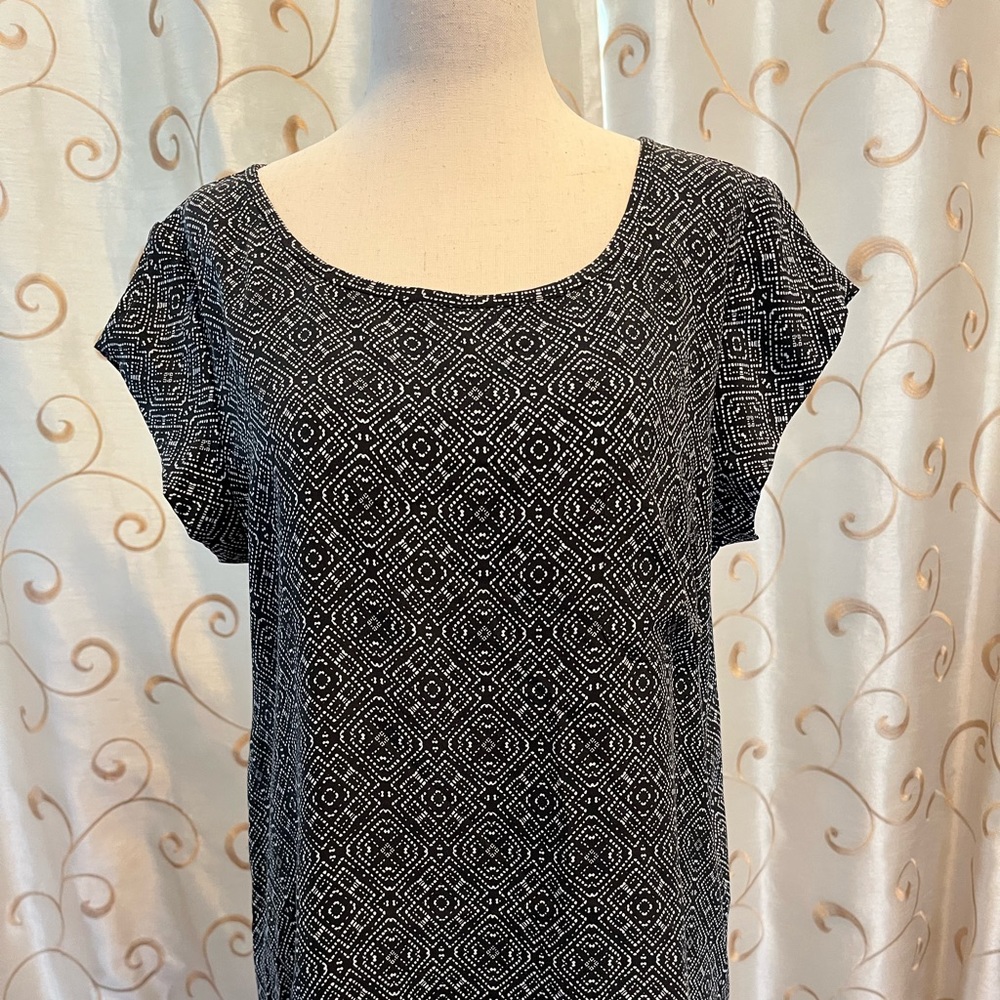 Joie silk blouse with small front pocket